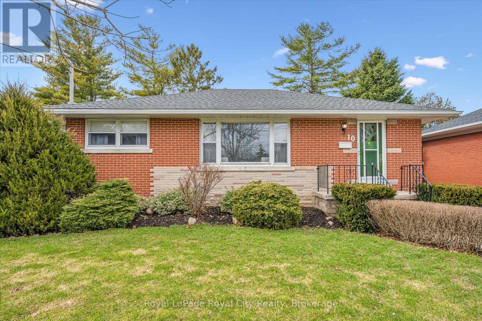 10 Paul Avenue, Guelph, Ontario  N1E 1S2 - Photo 2 - X12966024