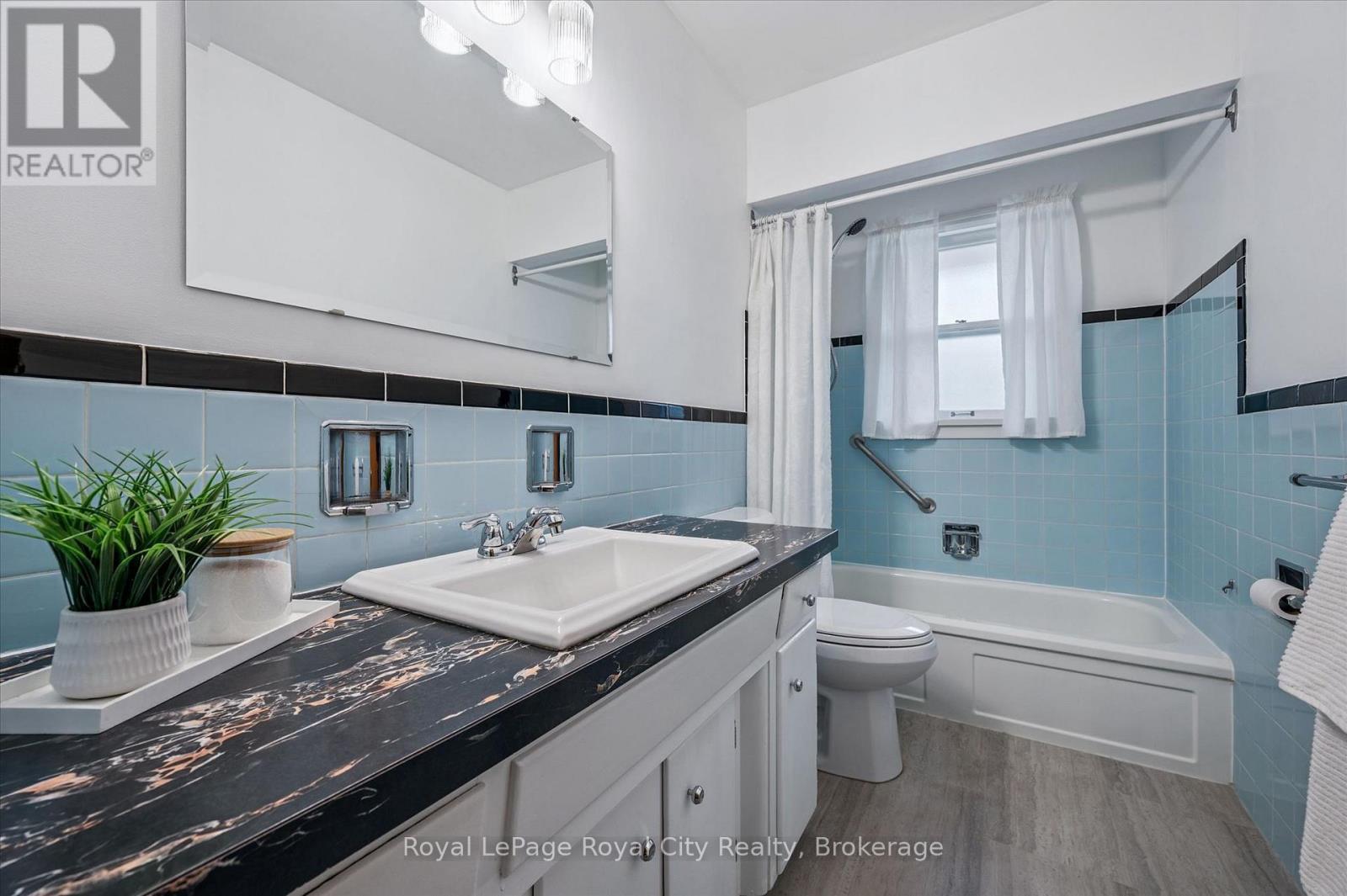 10 Paul Avenue, Guelph, Ontario  N1E 1S2 - Photo 21 - X12966024