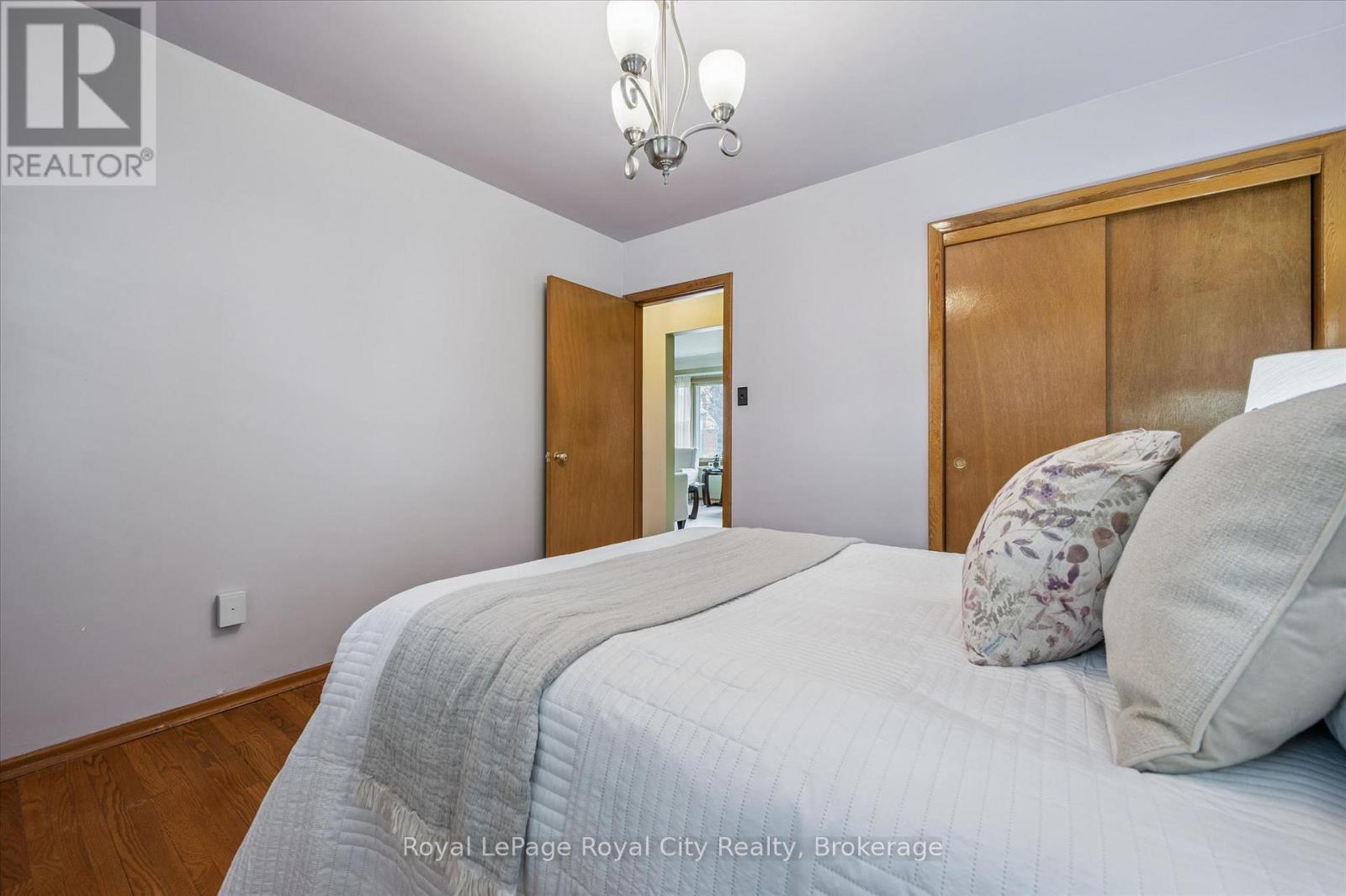 10 Paul Avenue, Guelph, Ontario  N1E 1S2 - Photo 23 - X12966024