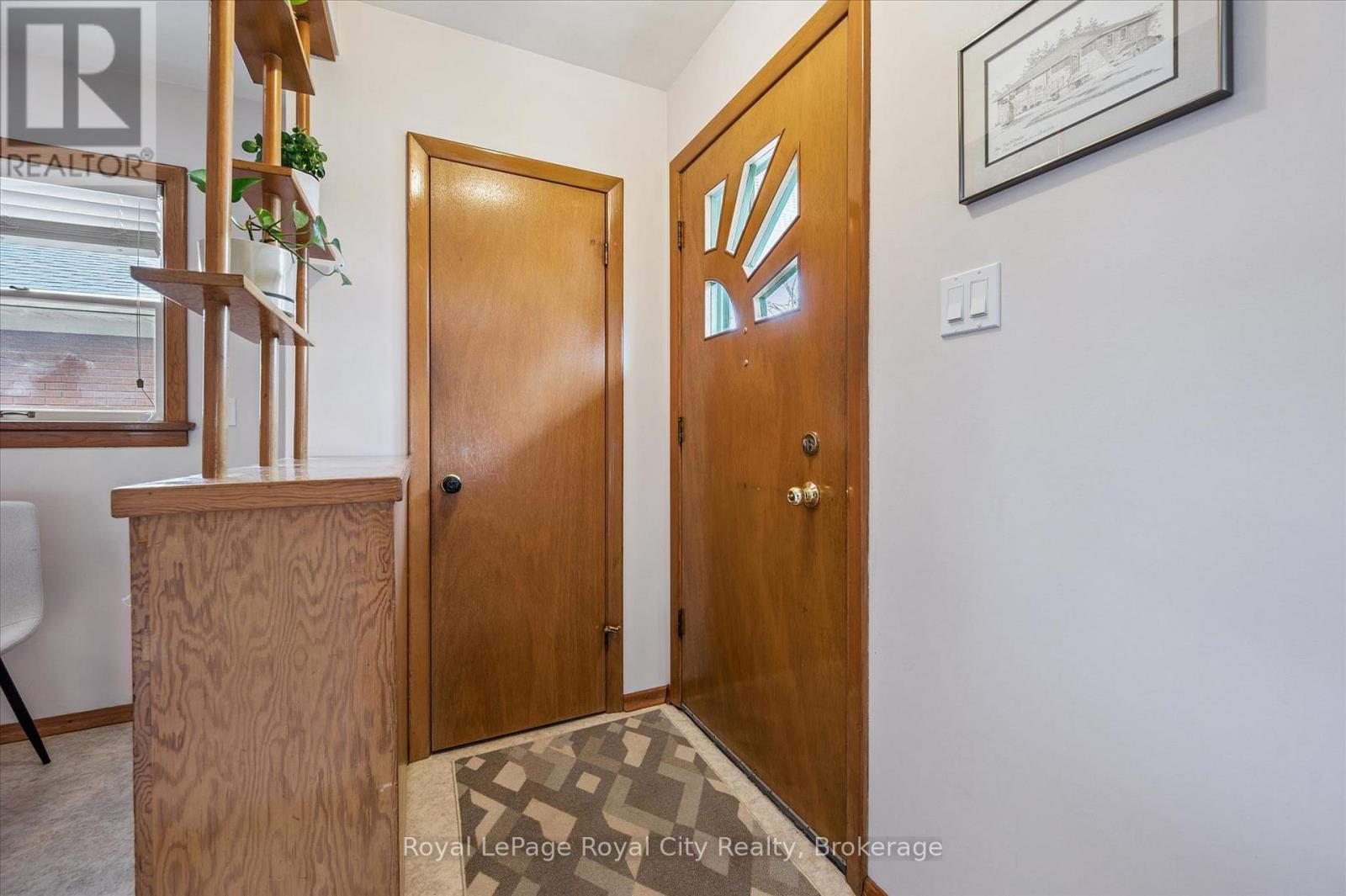 10 Paul Avenue, Guelph, Ontario  N1E 1S2 - Photo 7 - X12966024