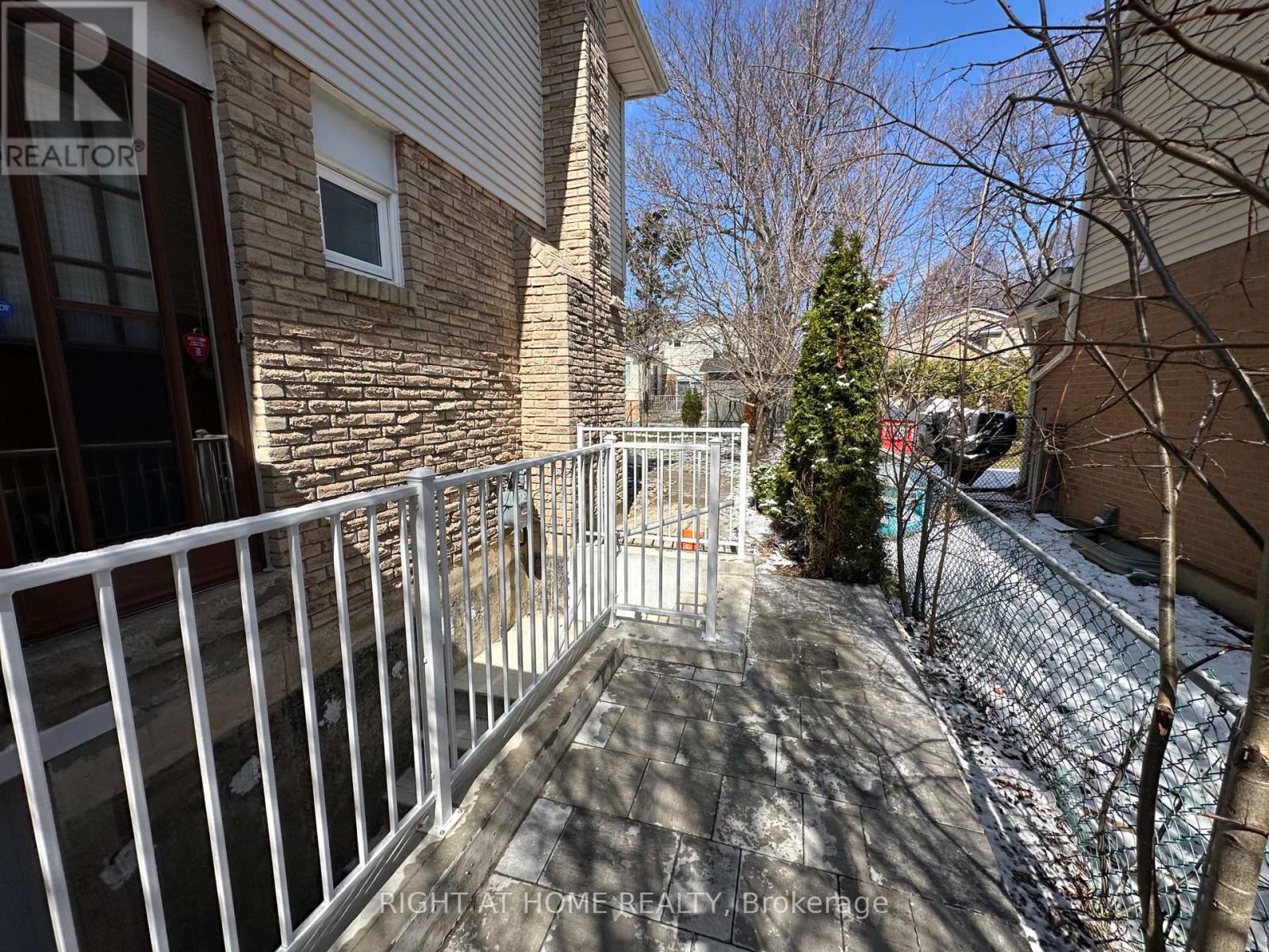 Basement - 63 Innisbrook Crescent, Markham, Ontario  L3T 5A9 - Photo 4 - N12963994