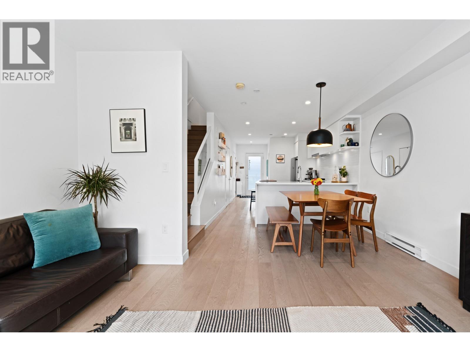 215 311 E 16th Avenue, Vancouver, British Columbia  V5T 2T7 - Photo 2 - R3107333