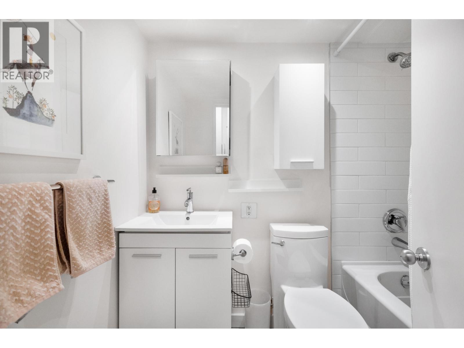 303 2125 W 2nd Avenue, Vancouver, British Columbia  V6K 1H7 - Photo 14 - R3107334