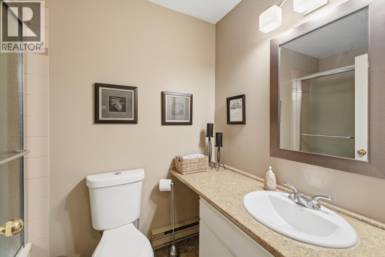 906 Roche Point Drive, North Vancouver, British Columbia V7H 2T5 - Photo 27 - R3107336