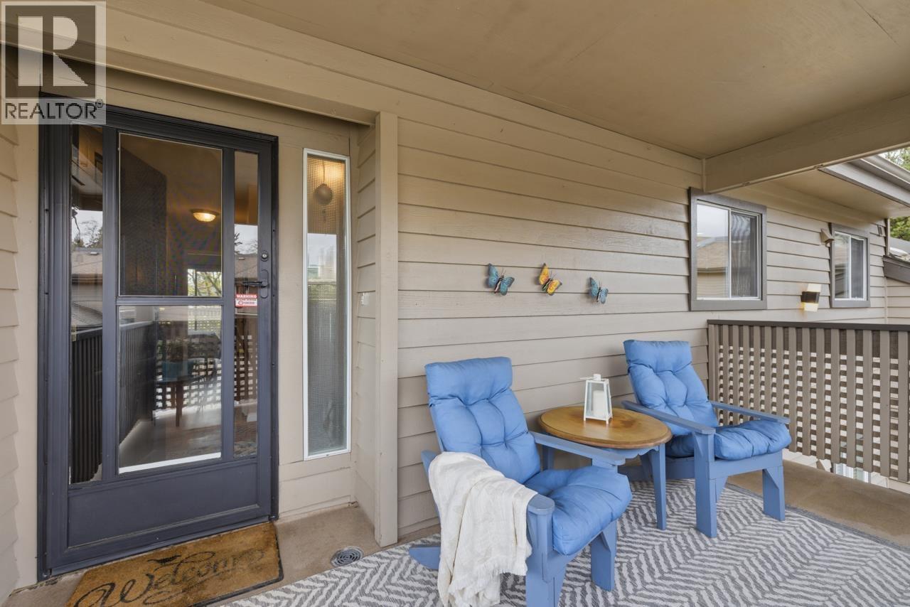 906 Roche Point Drive, North Vancouver, British Columbia V7H 2T5 - Photo 6 - R3107336