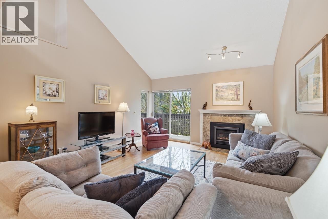 906 Roche Point Drive, North Vancouver, British Columbia V7H 2T5 - Photo 8 - R3107336