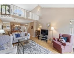 906 ROCHE POINT DRIVE, North Vancouver, British Columbia
