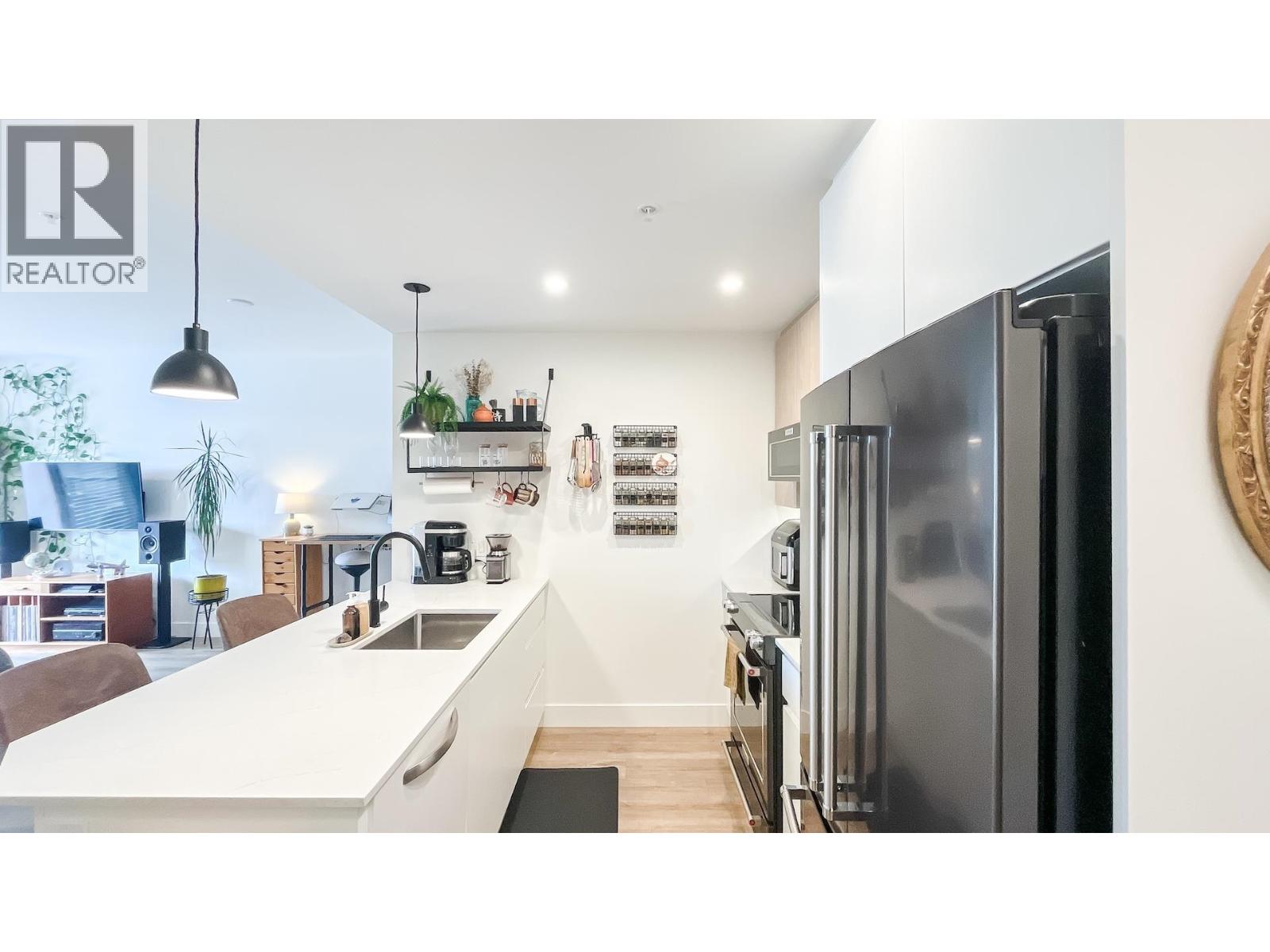 1314 2180 Kelly Avenue, Port Coquitlam, British Columbia  V3C 0S6 - Photo 2 - R3107342