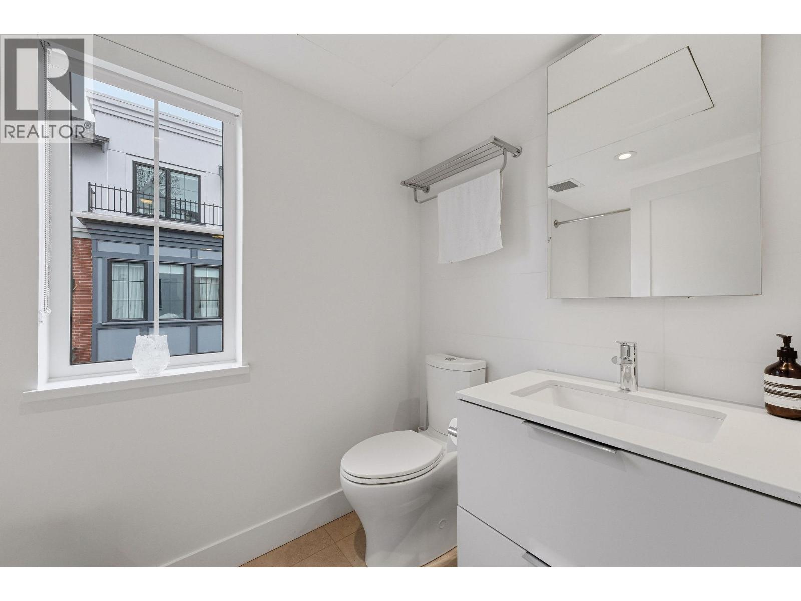 119 2070 Curling Road, North Vancouver, British Columbia  V7P 0C9 - Photo 18 - R3107343