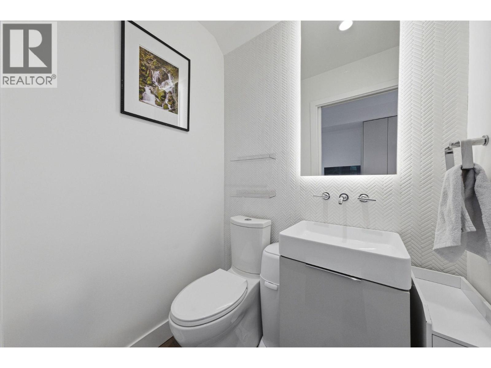 119 2070 Curling Road, North Vancouver, British Columbia  V7P 0C9 - Photo 22 - R3107343