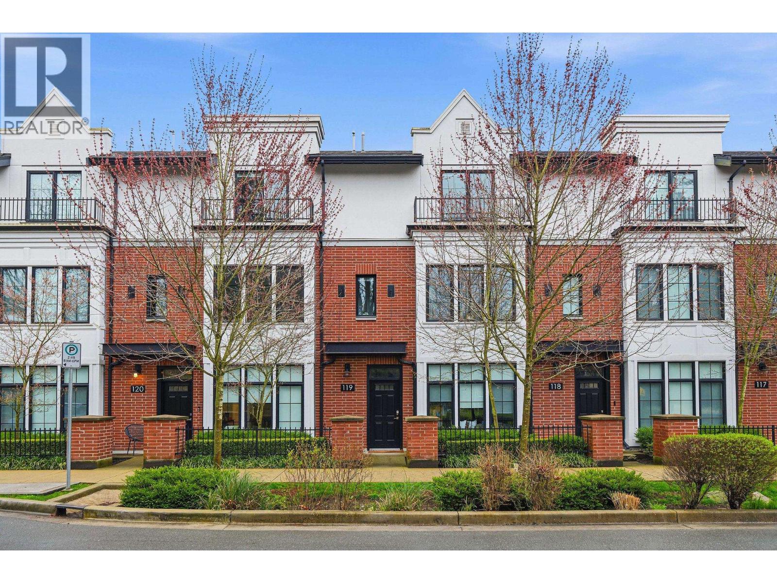 119 2070 Curling Road, North Vancouver, British Columbia  V7P 0C9 - Photo 3 - R3107343