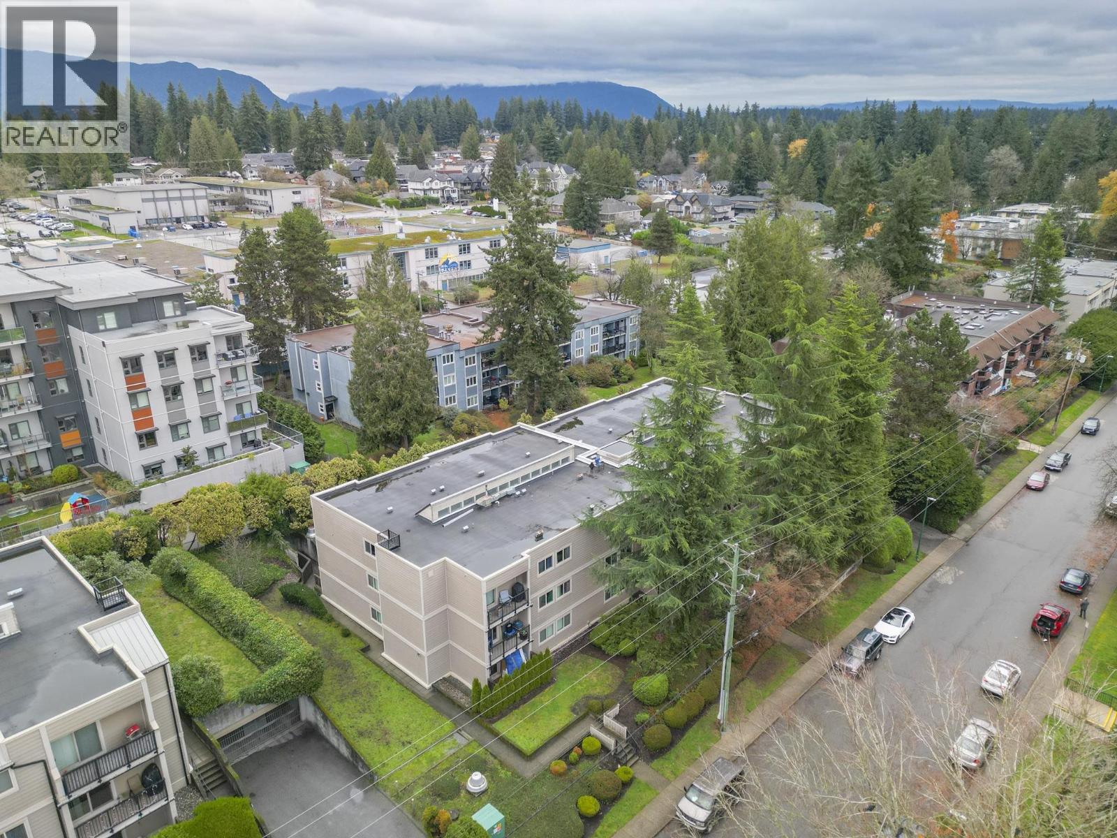 1121 Howie Avenue, Coquitlam, British Columbia  V3J 1T9 - Photo 31 - R3107351