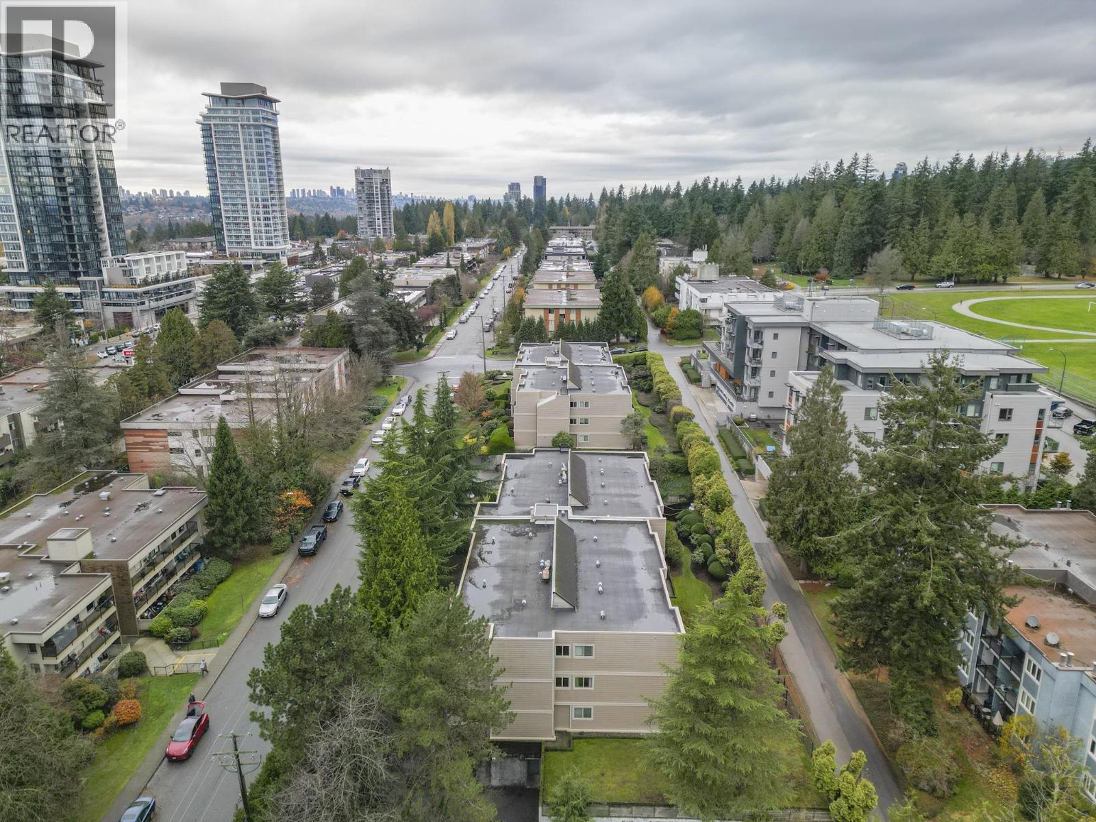 1121 Howie Avenue, Coquitlam, British Columbia  V3J 1T9 - Photo 32 - R3107351