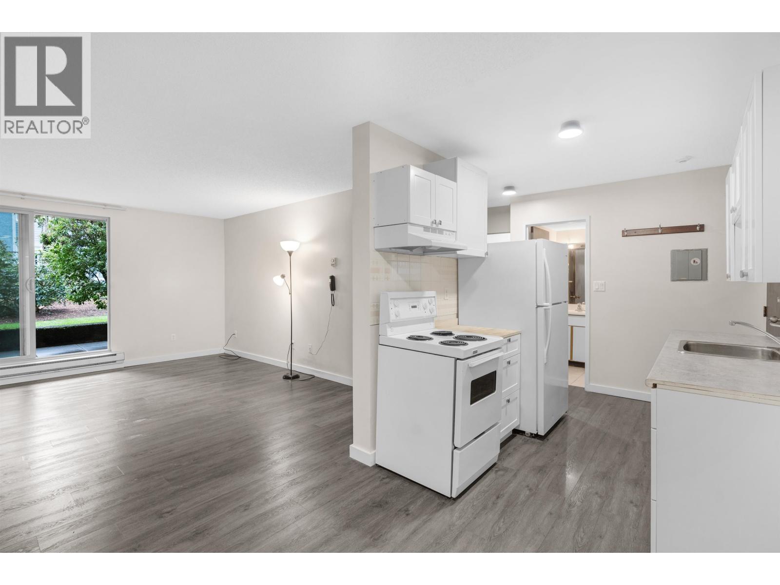 1121 Howie Avenue, Coquitlam, British Columbia  V3J 1T9 - Photo 5 - R3107351