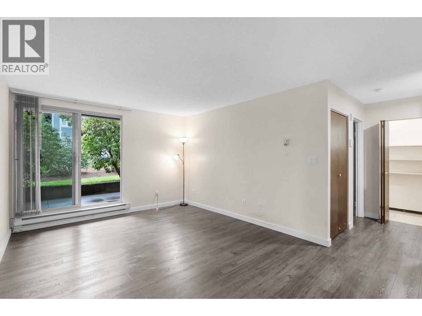 1121 Howie Avenue, Coquitlam, British Columbia  V3J 1T9 - Photo 9 - R3107351