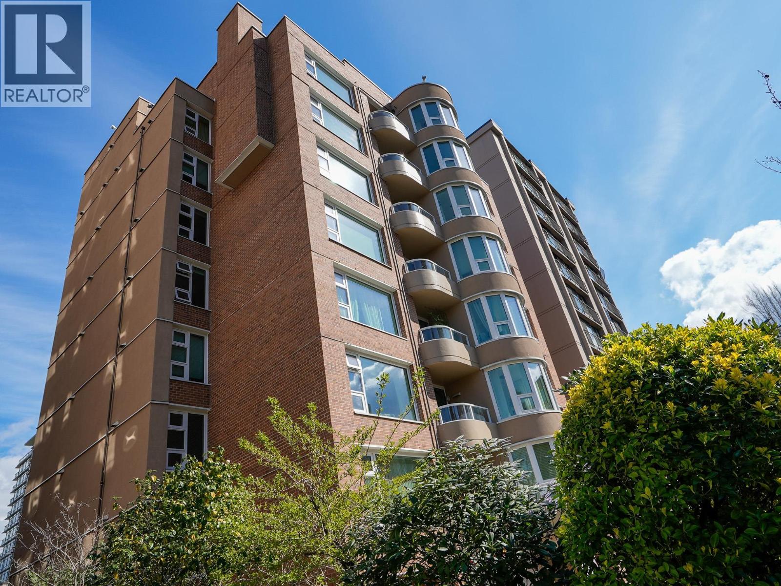 101 1845 ROBSON STREET, Vancouver, British Columbia