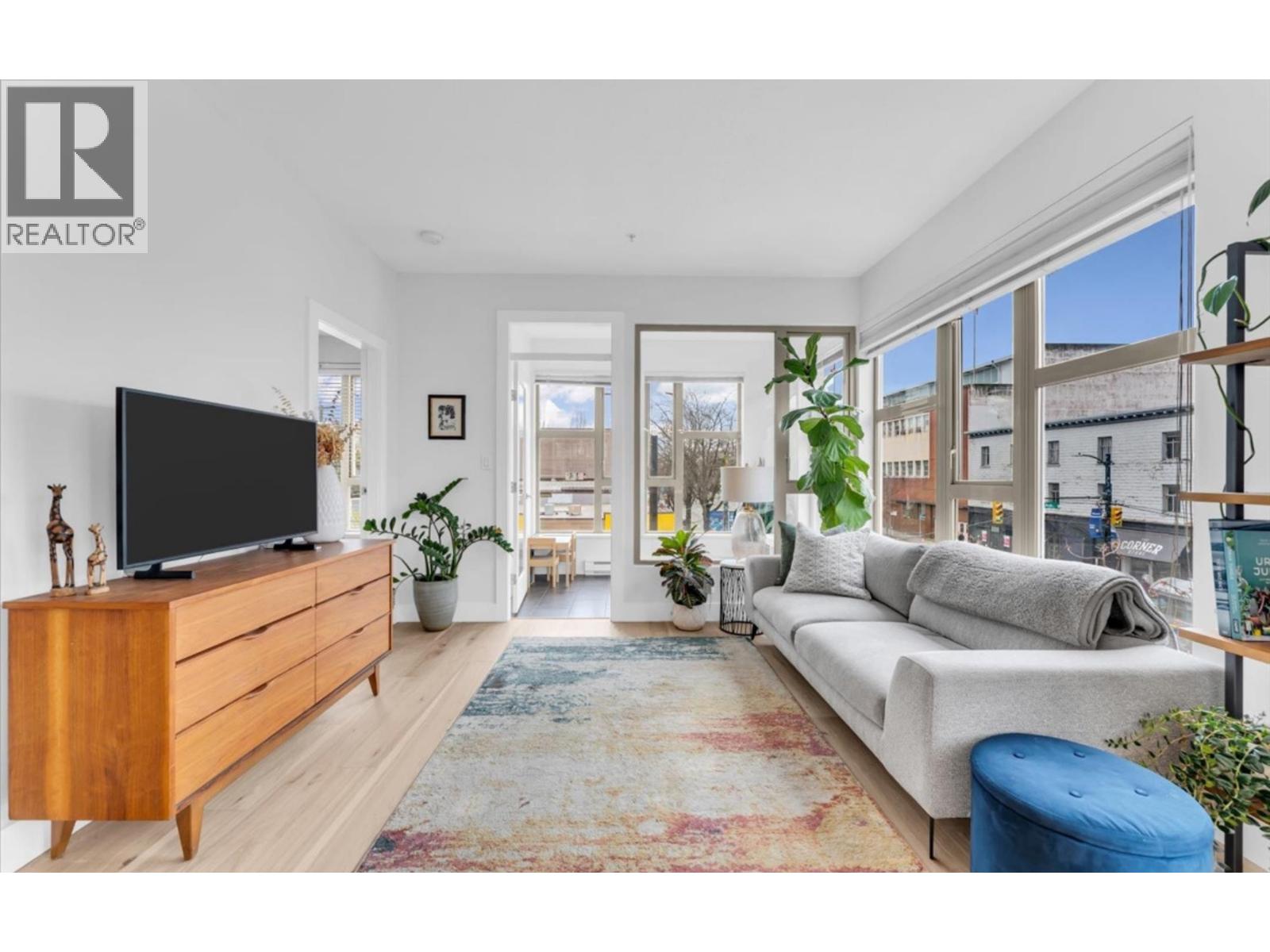 304 205 E 10TH AVENUE, Vancouver, British Columbia