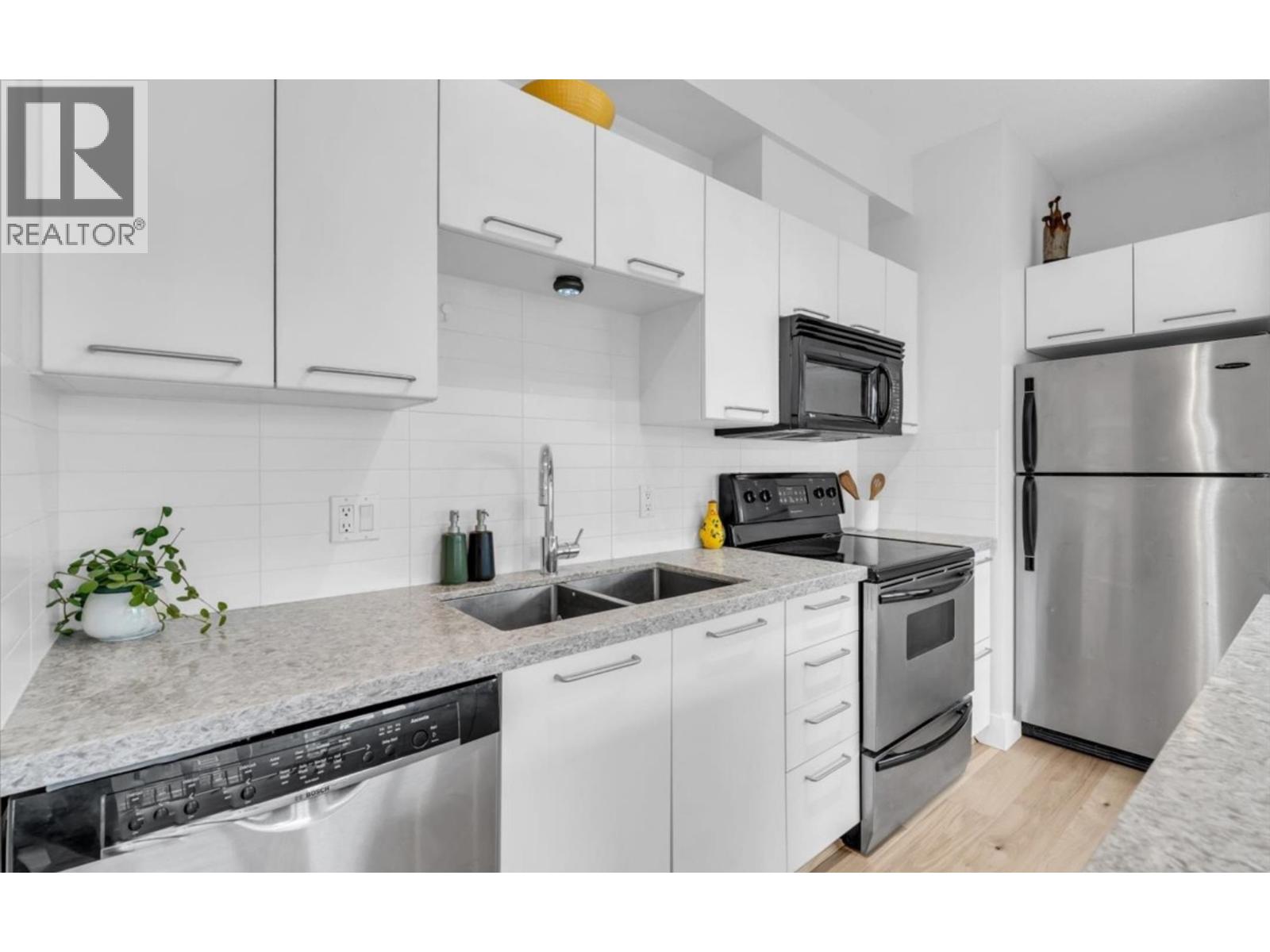 304 205 E 10th Avenue, Vancouver, British Columbia V5T 4V6 - Photo 12 - R3107360