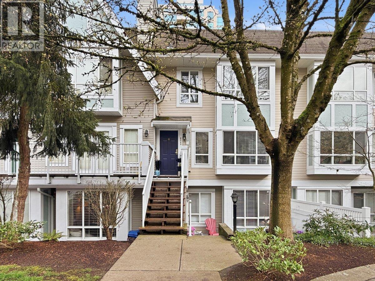 10 6588 Southoaks Crescent, Burnaby, British Columbia  V5E 4K1 - Photo 1 - R3107381