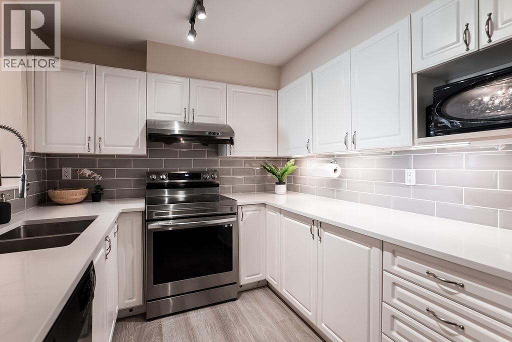 10 6588 Southoaks Crescent, Burnaby, British Columbia  V5E 4K1 - Photo 12 - R3107381