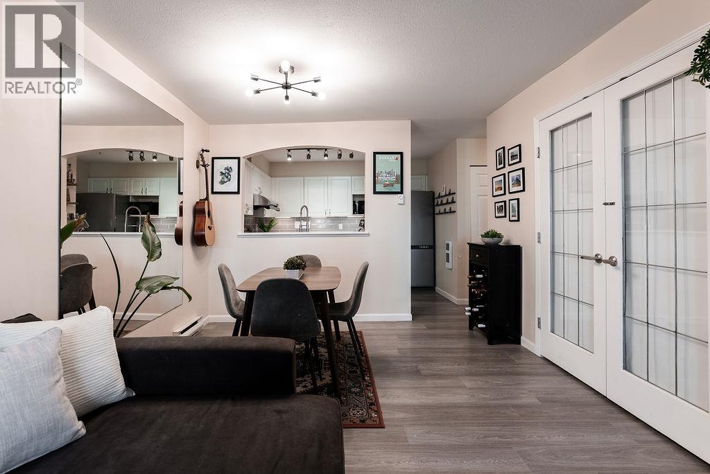 10 6588 Southoaks Crescent, Burnaby, British Columbia  V5E 4K1 - Photo 6 - R3107381