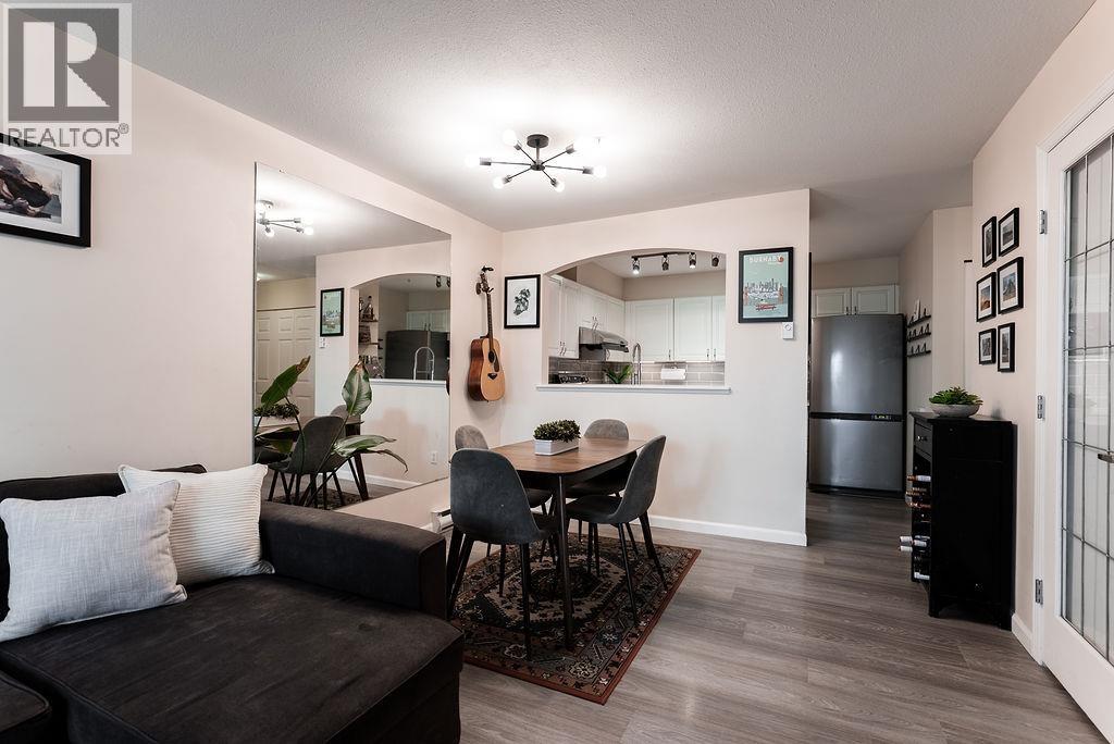 10 6588 Southoaks Crescent, Burnaby, British Columbia  V5E 4K1 - Photo 7 - R3107381