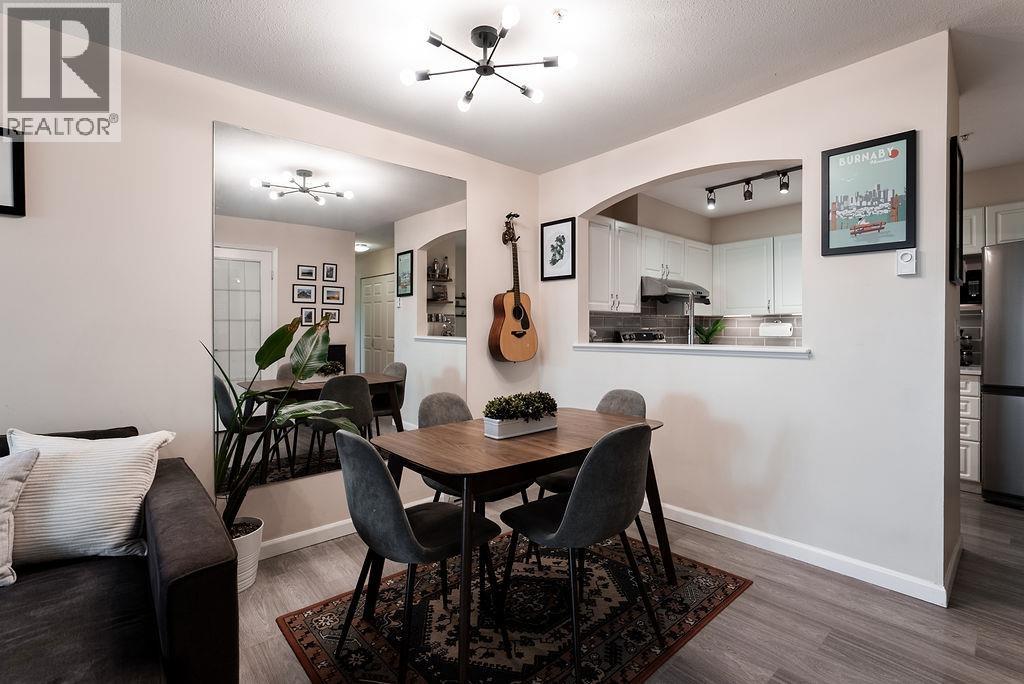 10 6588 Southoaks Crescent, Burnaby, British Columbia  V5E 4K1 - Photo 8 - R3107381