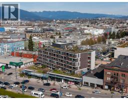 <div class="price">$1,750,000</div> 802 210 E 5th Avenue, Vancouver<br><div style="margin-bottom:8px;"><small>Royal LePage Sussex</small></div><div class='bed_bath'>2 Bed | 2 Bath</div>