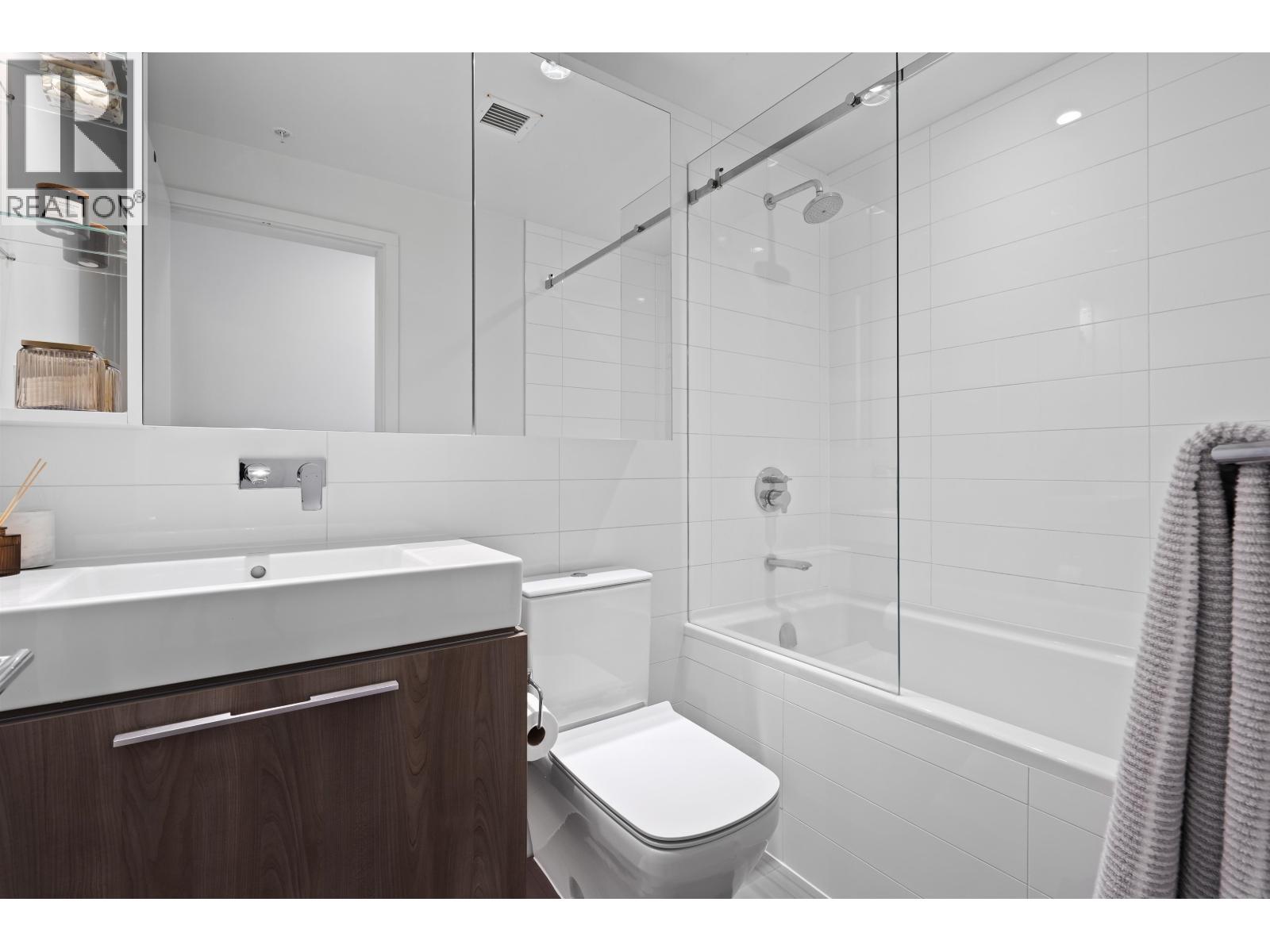 5605 1955 Alpha Way, Burnaby, British Columbia  V5C 0K6 - Photo 26 - R3107425