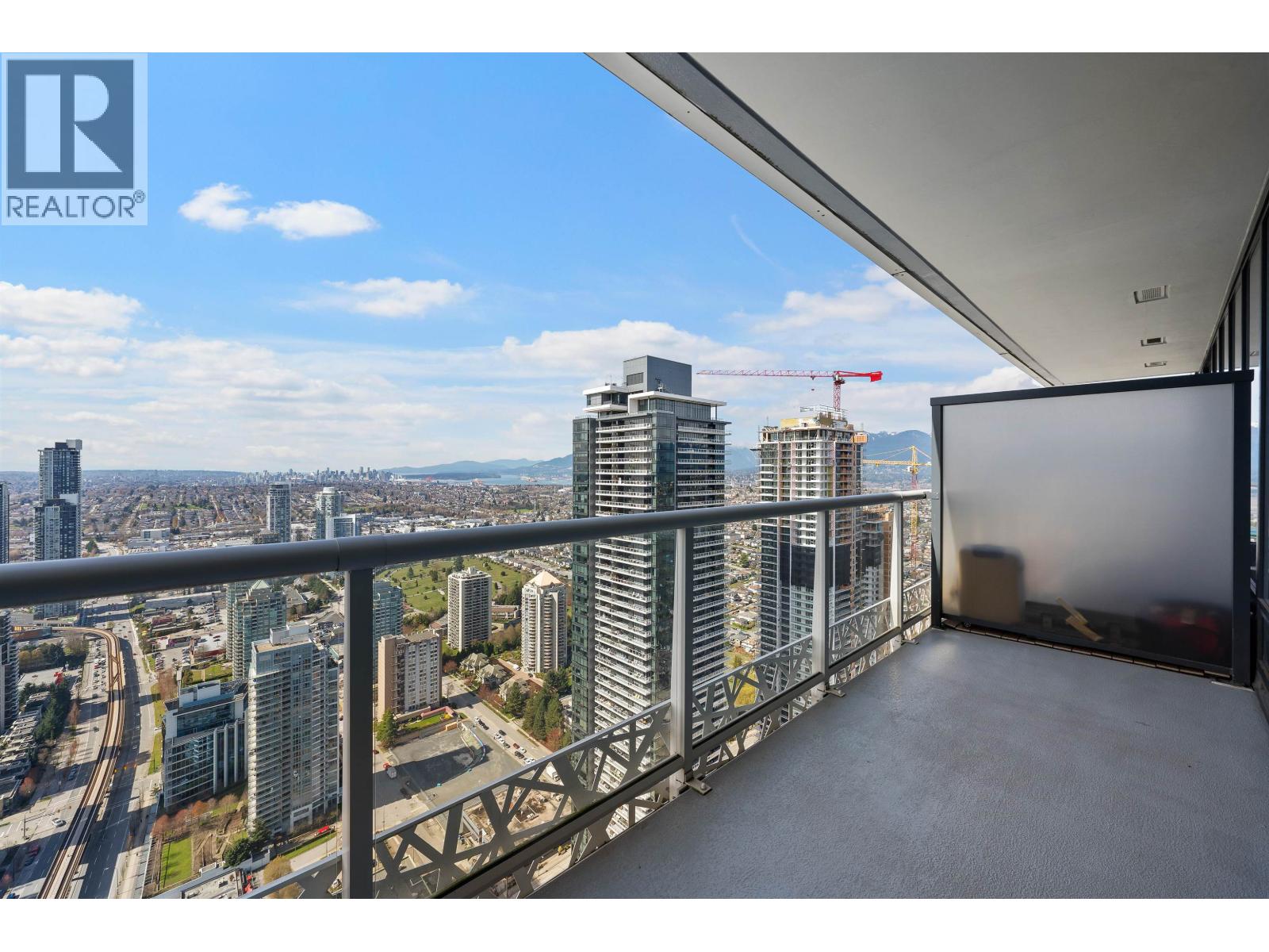 5605 1955 Alpha Way, Burnaby, British Columbia  V5C 0K6 - Photo 37 - R3107425