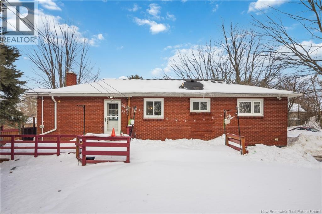 4 Boyd Avenue, Moncton, New Brunswick  E1A 4C2 - Photo 1 - NB136595