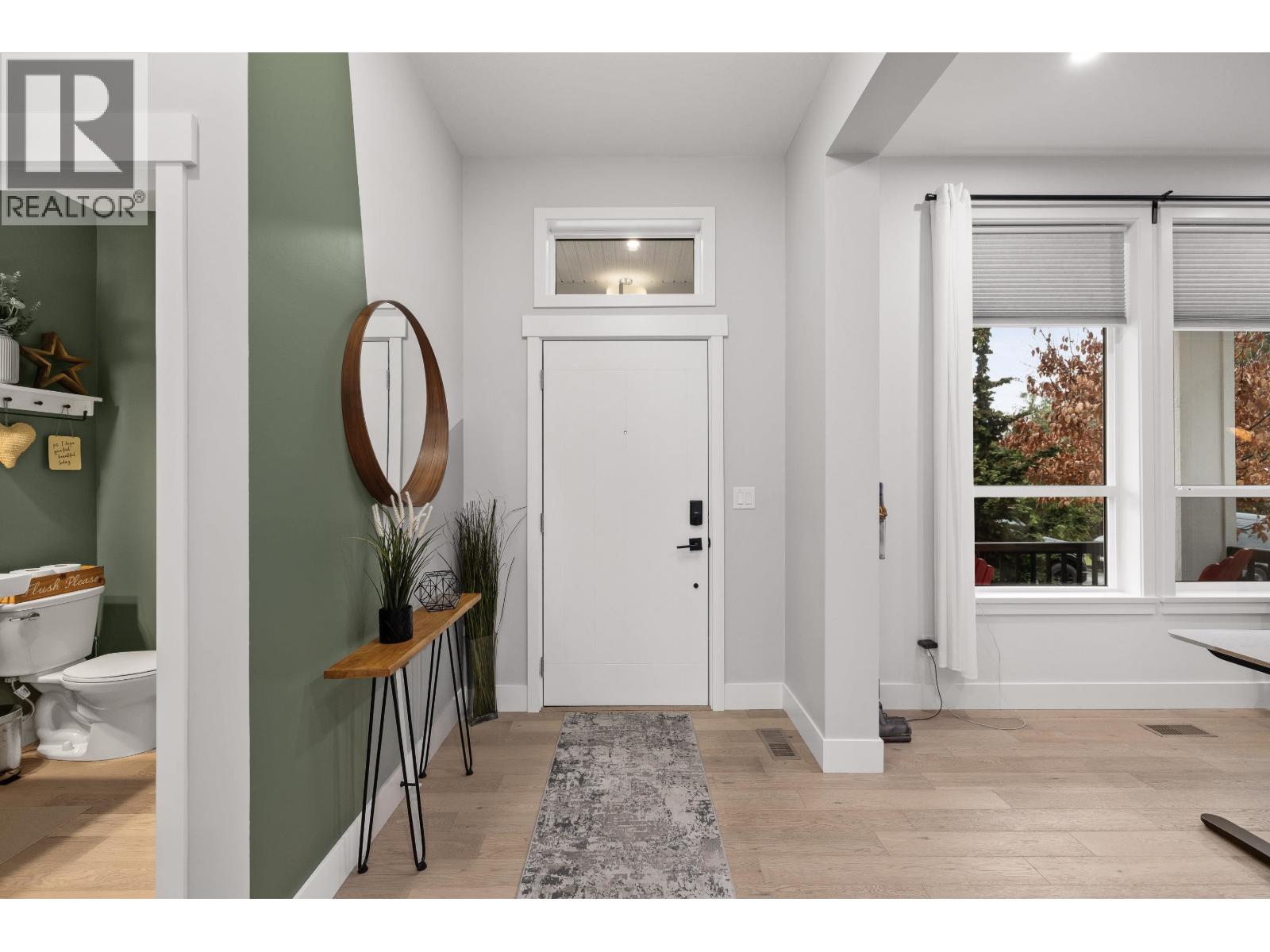 1248 Mounce Drive, Coquitlam, British Columbia V3B 2W7 - Photo 5 - R3107066