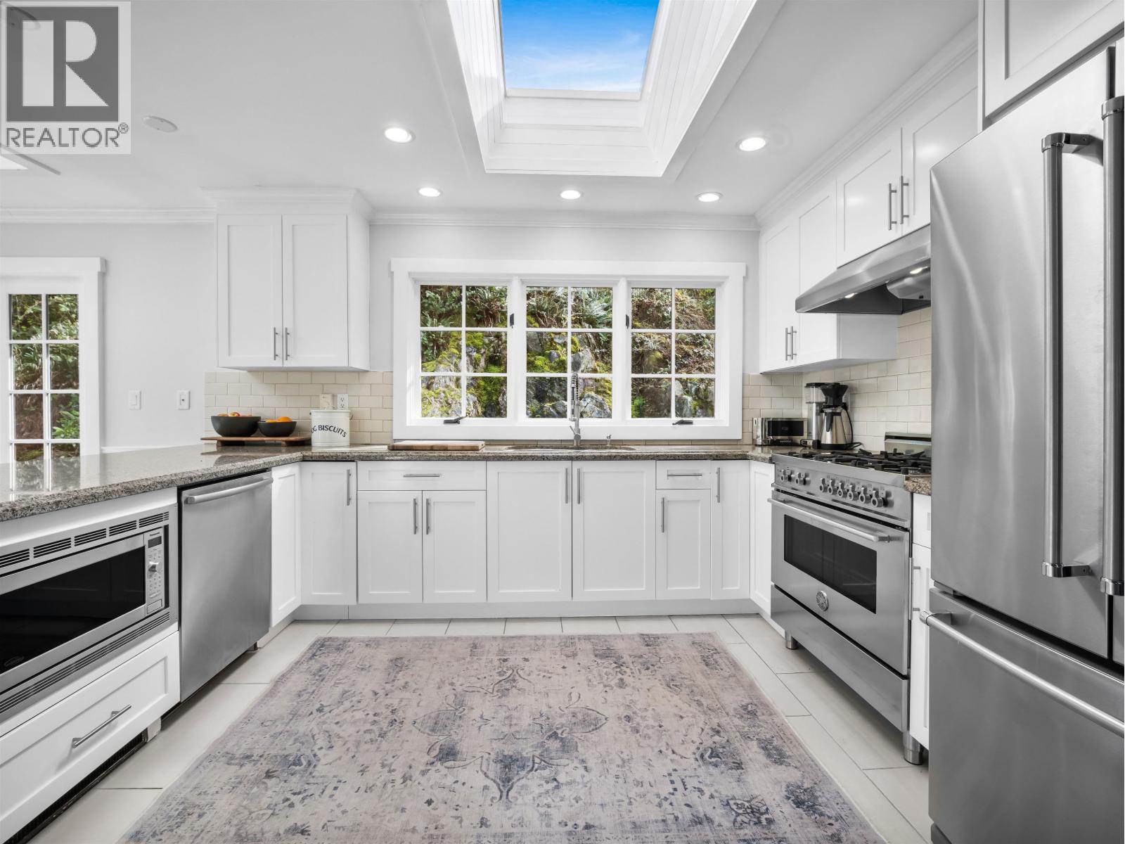 5478 Greenleaf Road, West Vancouver, British Columbia  V7W 1N6 - Photo 12 - R3107352