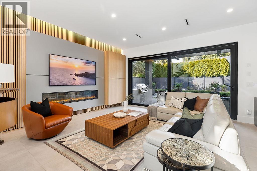 1200 Bedford Court, North Vancouver, British Columbia  V7R 1L2 - Photo 16 - R3107361