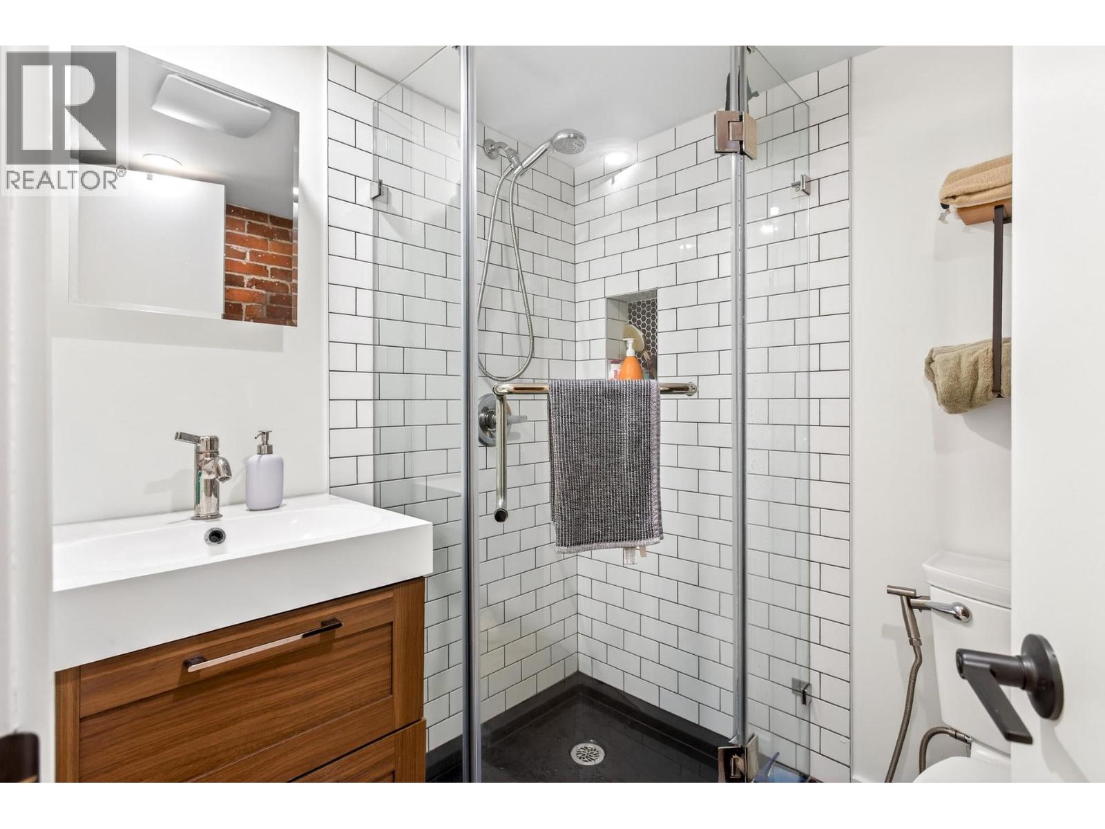 1515 Edinburgh Street, New Westminster, British Columbia  V3M 2W5 - Photo 35 - R3107397