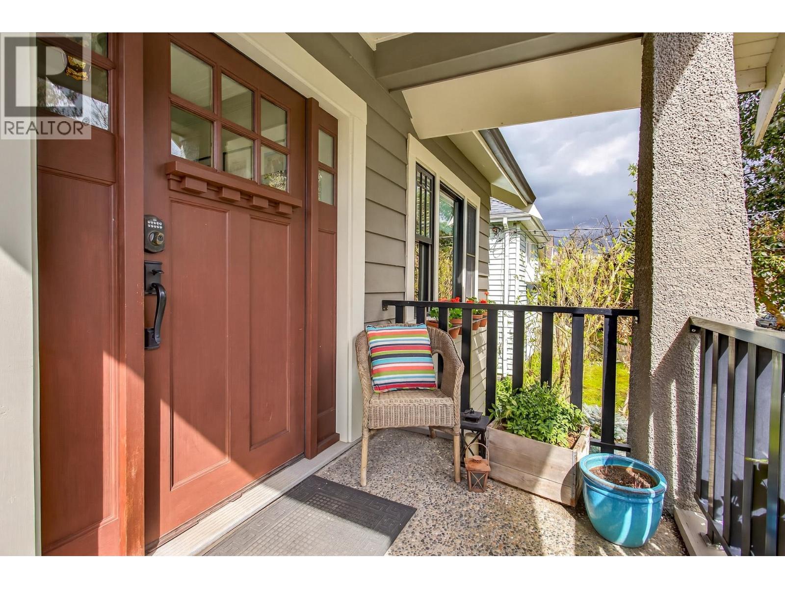 1515 Edinburgh Street, New Westminster, British Columbia  V3M 2W5 - Photo 4 - R3107397