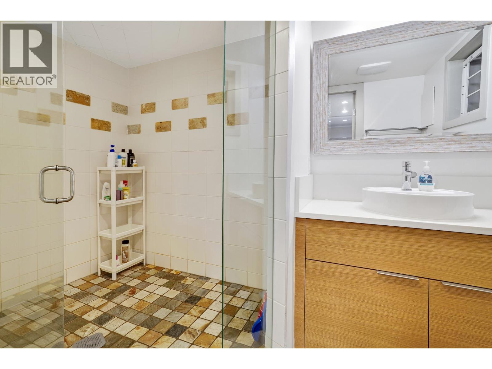 821 Jackson Crescent, New Westminster, British Columbia  V3L 4S1 - Photo 36 - R3107414