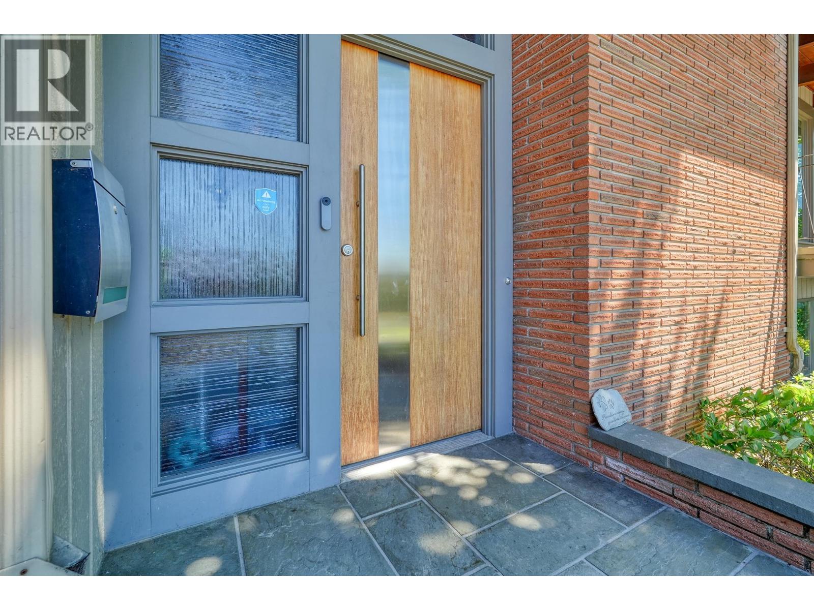 821 Jackson Crescent, New Westminster, British Columbia  V3L 4S1 - Photo 4 - R3107414