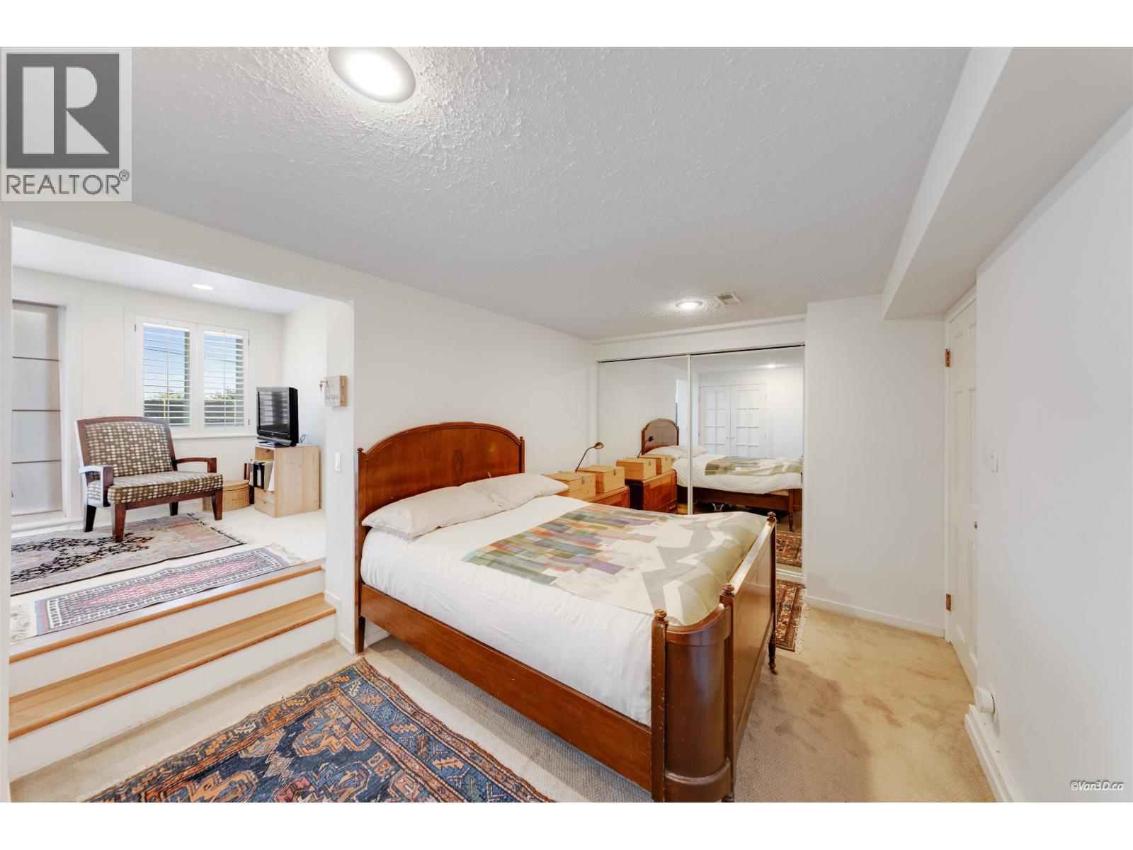 670 Montroyal Boulevard, North Vancouver, British Columbia  V7R 2G3 - Photo 18 - R3107427