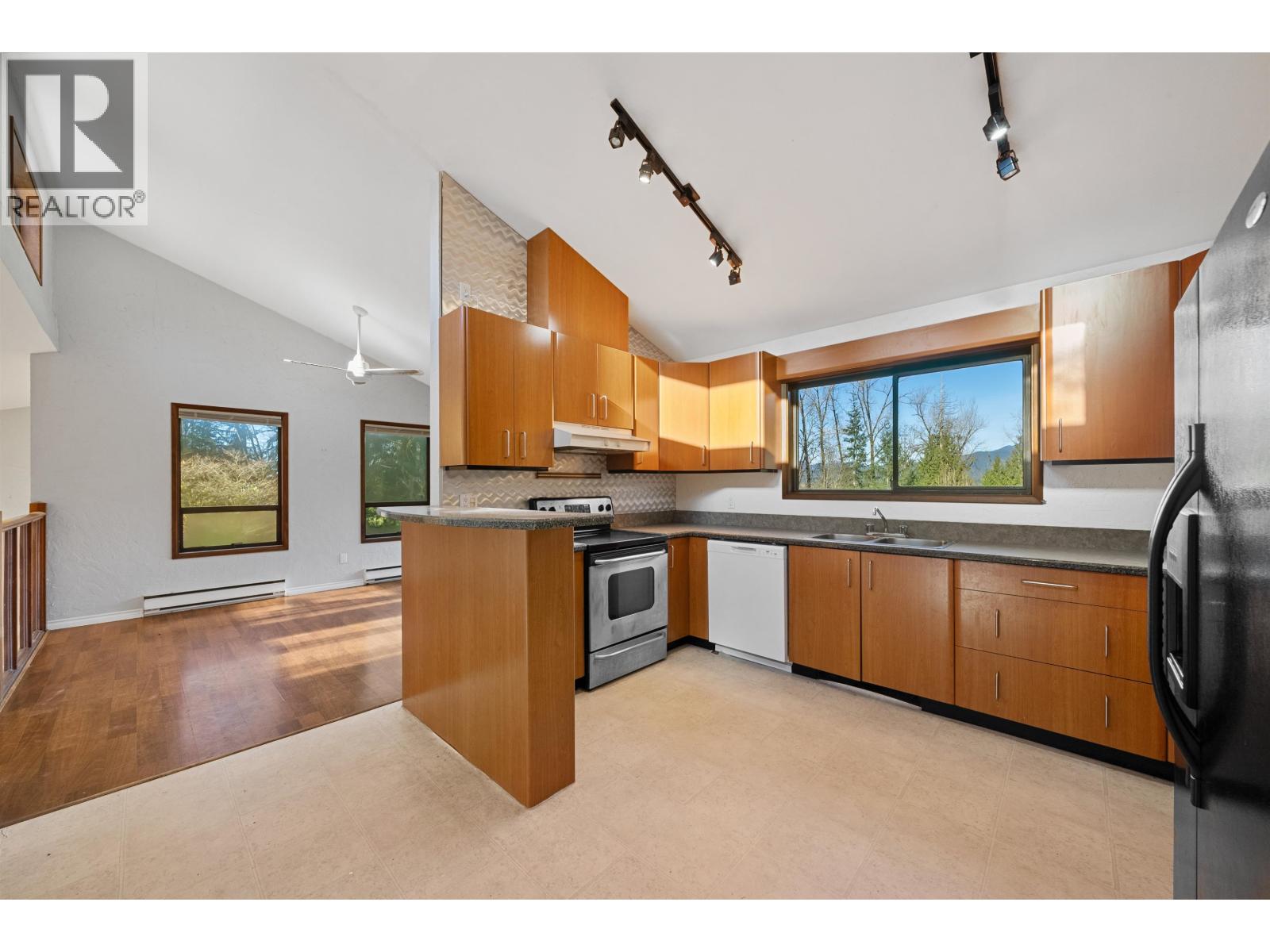 25443 Bosonworth Avenue, Maple Ridge, British Columbia  V2W 1G9 - Photo 14 - R3107428