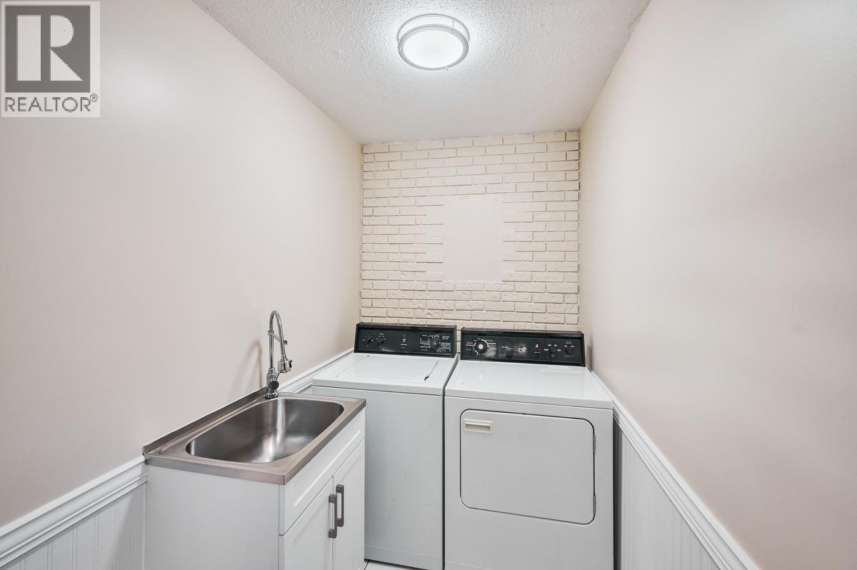 23755 128 Crescent, Maple Ridge, British Columbia  V4R 1P5 - Photo 12 - R3107445