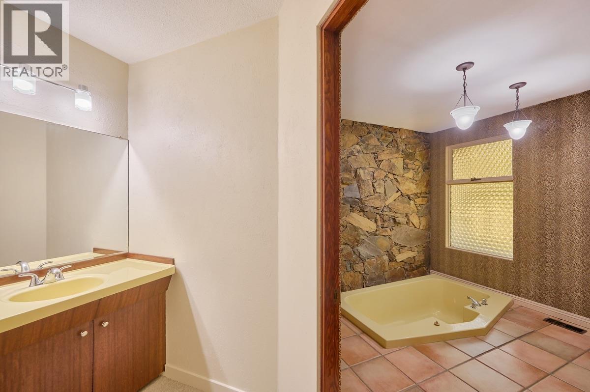 23755 128 Crescent, Maple Ridge, British Columbia  V4R 1P5 - Photo 16 - R3107445