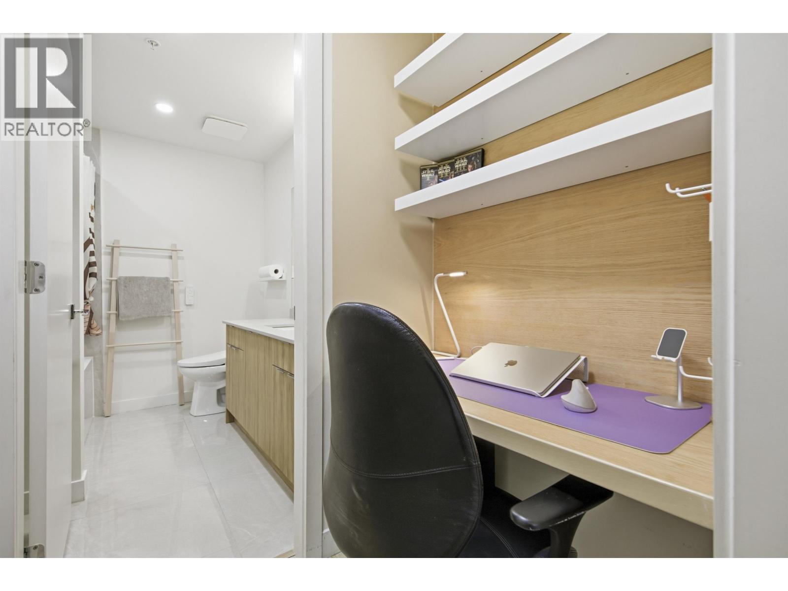 303 11913 Burnett Street, Maple Ridge, British Columbia  V2X 4N1 - Photo 11 - R3105047