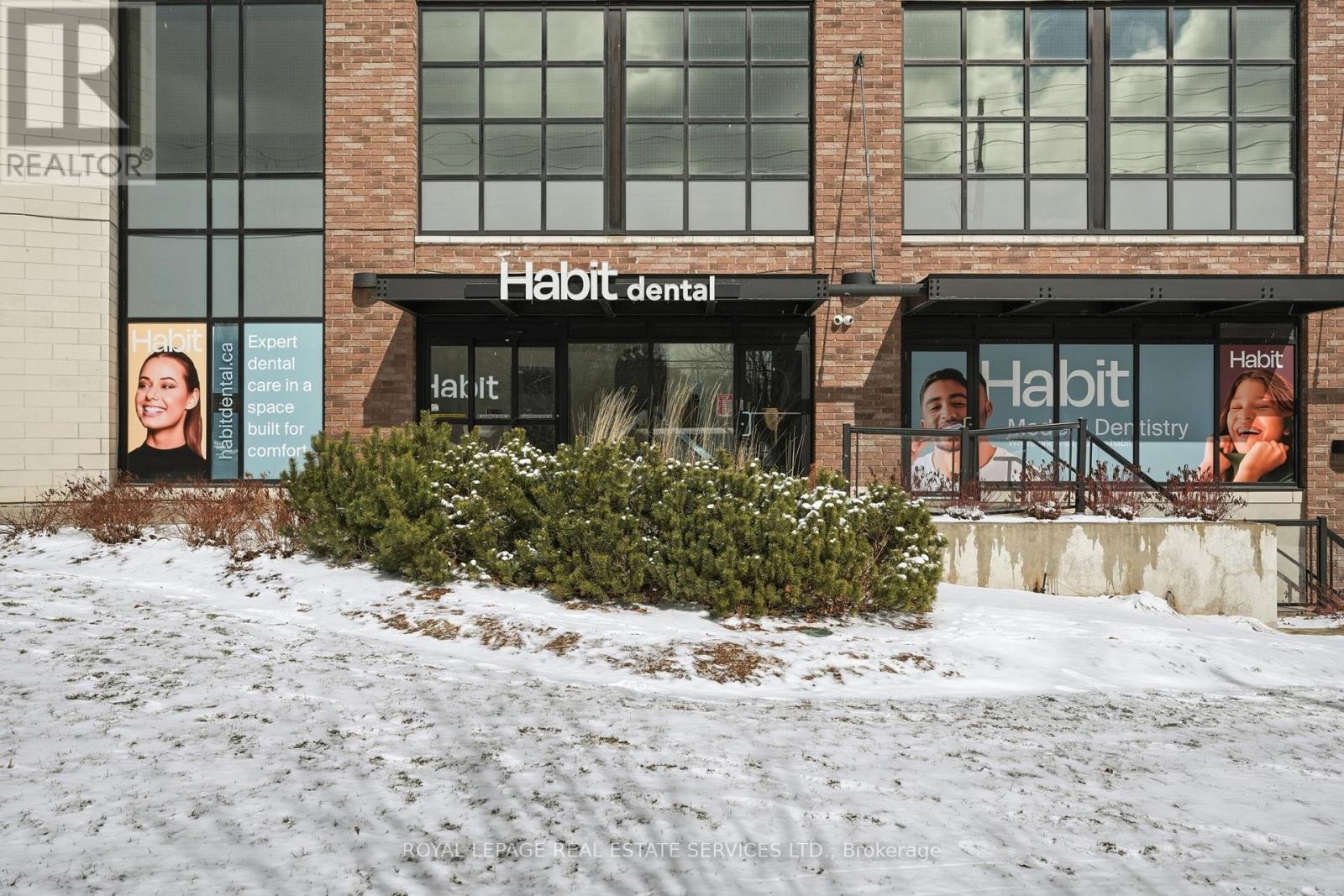 10 Neighbourhood Lane, Toronto, Ontario  M8Y 0A4 - Photo 12 - W12945356