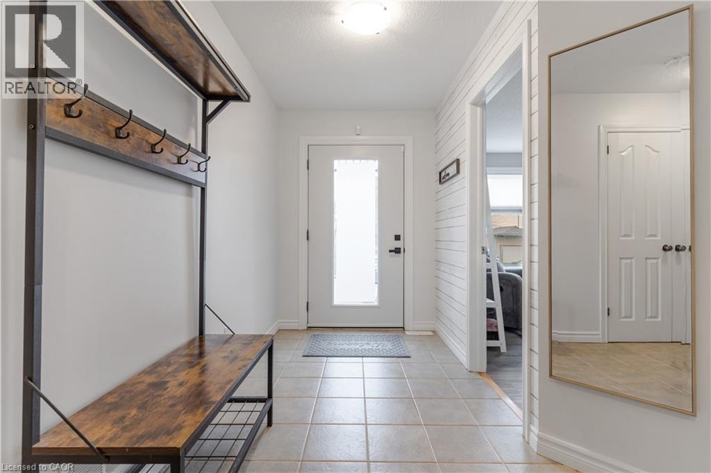 739 Butternut Avenue, Waterloo, Ontario  N2V 2M3 - Photo 4 - 40817917