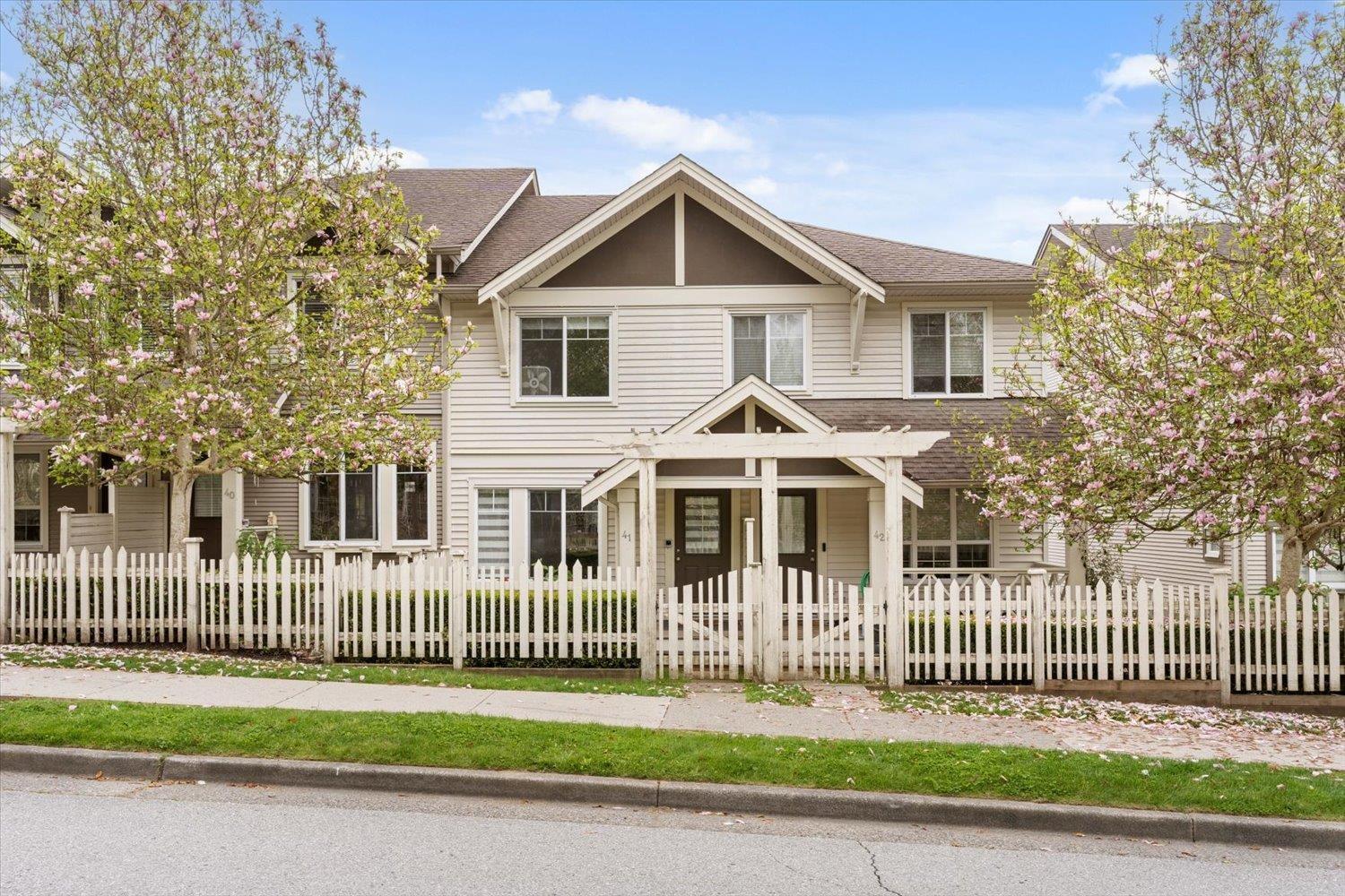 41 4401 Blauson Boulevard, Abbotsford, British Columbia  V3G 0A4 - Photo 2 - R3103565