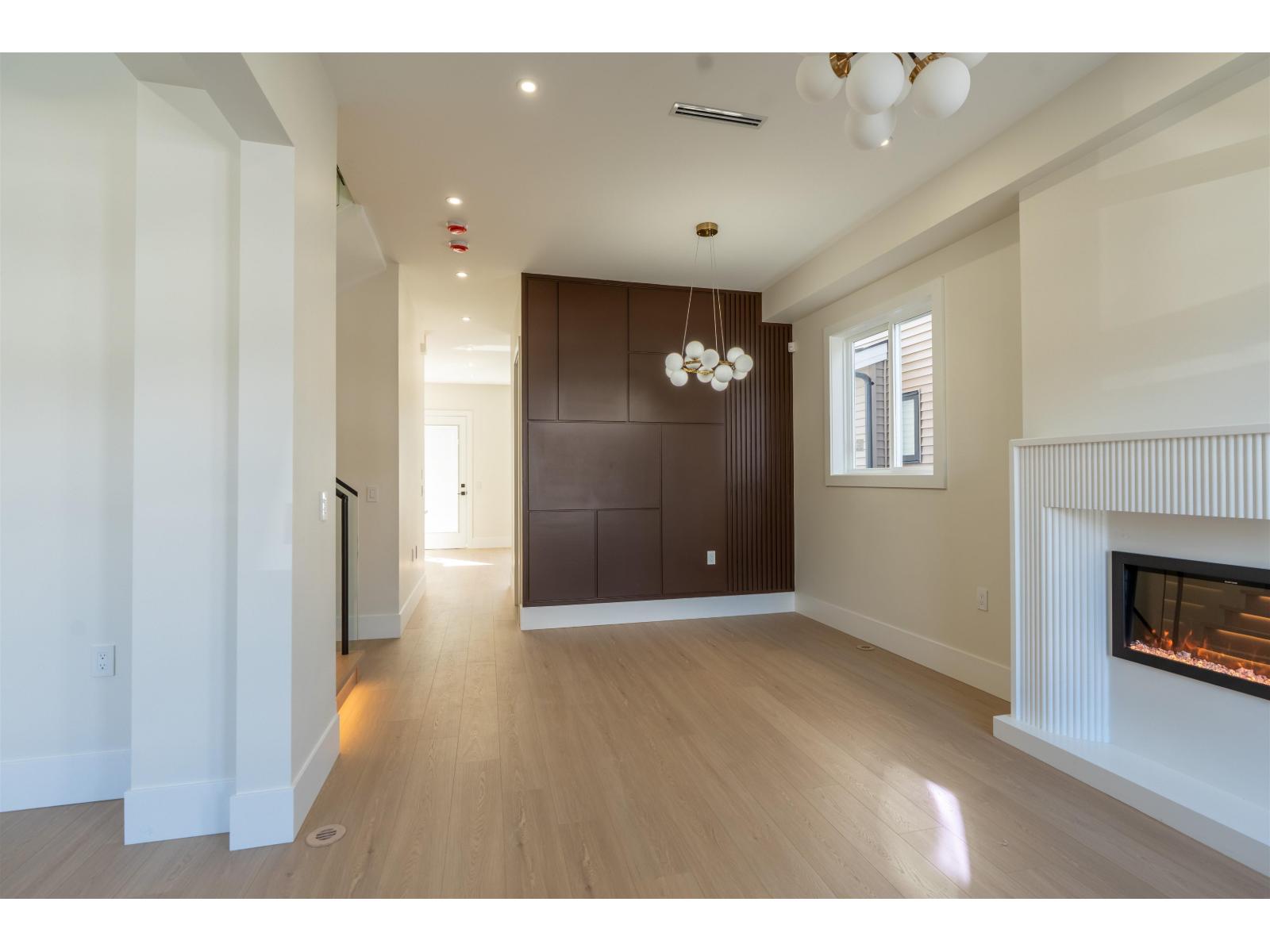 20528 76 Ave Avenue, Langley, British Columbia  V2Y 1V5 - Photo 2 - R3104789