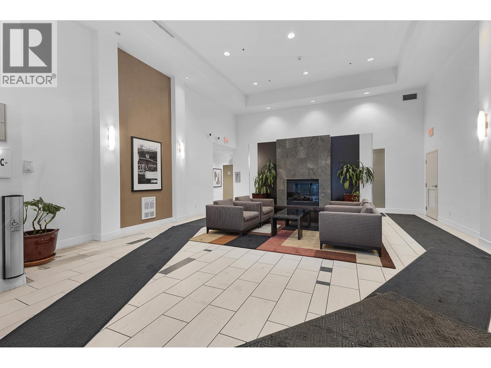 1108 7108 Collier Street, Burnaby, British Columbia  V5E 0A1 - Photo 2 - R3106499