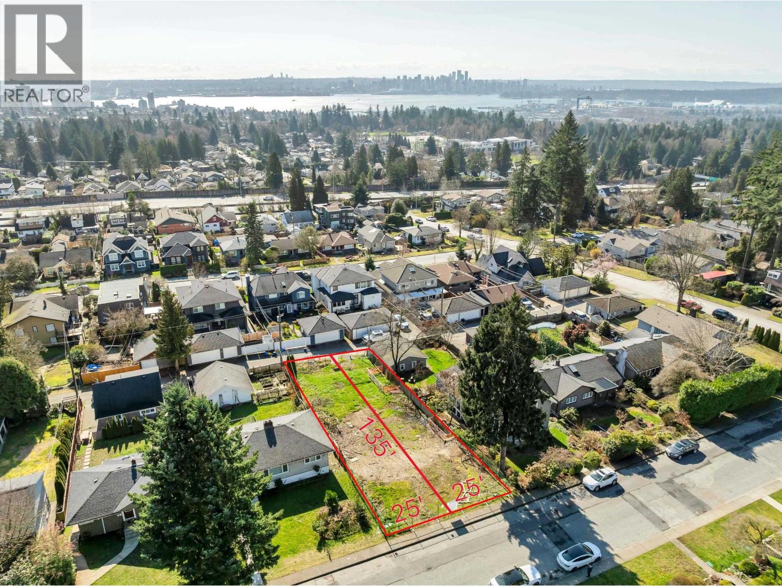 243 W 27th Street, North Vancouver, British Columbia  V7N 2H2 - Photo 10 - R3107344