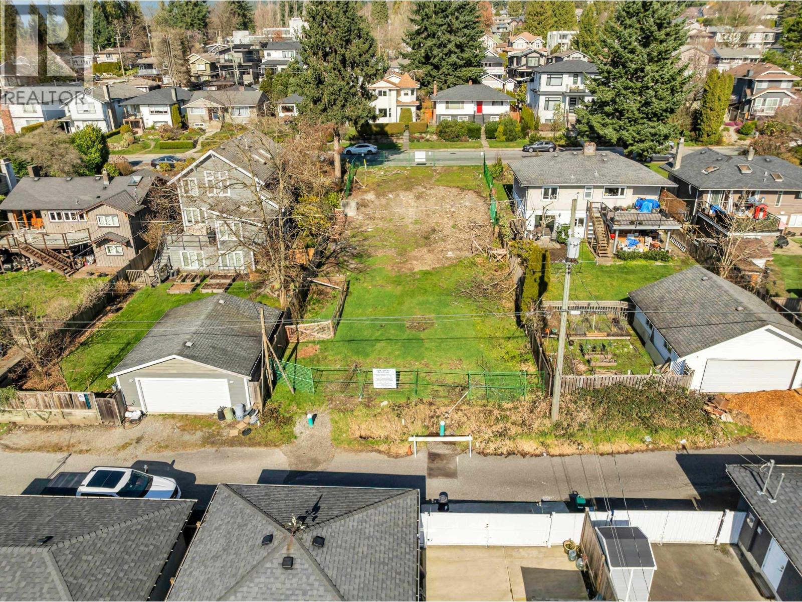 243 W 27th Street, North Vancouver, British Columbia  V7N 2H2 - Photo 7 - R3107344